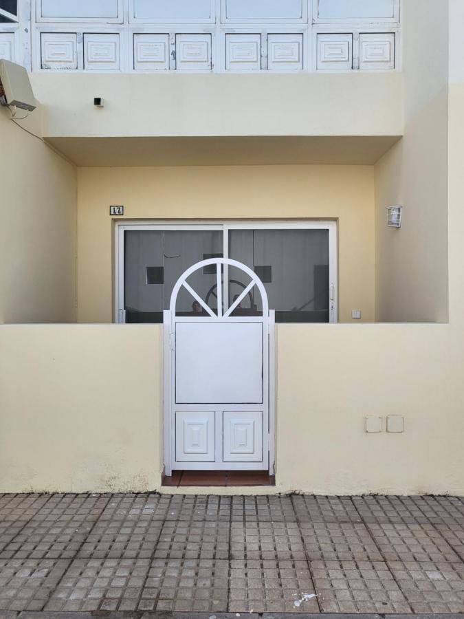 Flor De Famara Apartment Exterior photo